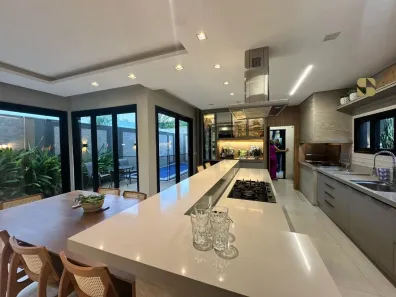Casa de Condomínio com 3 Quartos à venda, 233m² no Condomínio Belvedere II, Cuiabá
