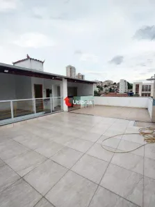 Casa com 3 Quartos para alugar, 246m² no Sagrada Família, Belo Horizonte