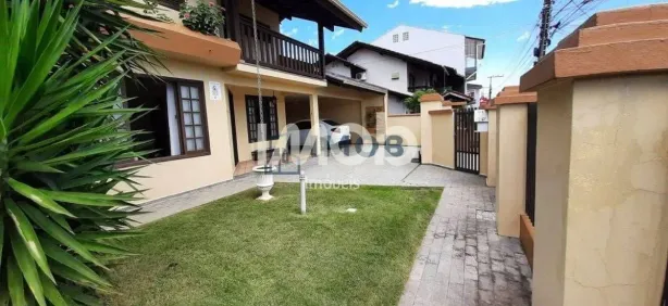 Casa com 4 Quartos à venda, 226m² no Água Verde, Jaraguá do Sul