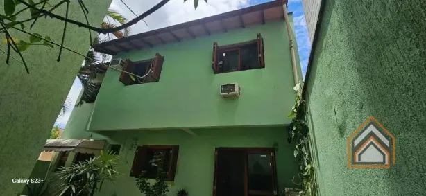 Sobrado com 4 Quartos para alugar, 220m² no Jardim Itu, Porto Alegre