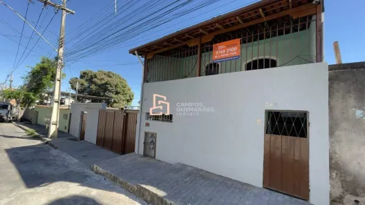 Casa com 2 Quartos para alugar, 75m² no Novo Progresso, Contagem