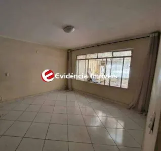 Sobrado com 3 Quartos à venda, 175m² no Vila Scarpelli, Santo André
