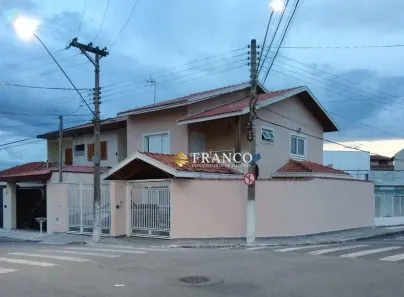 Sobrado com 3 Quartos à venda, 258m² no Jardim Maria Augusta, Taubaté