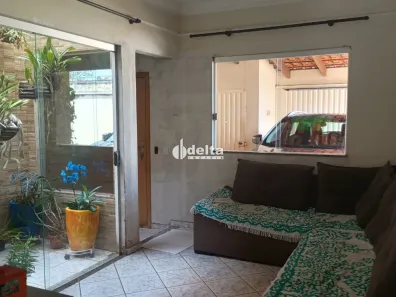 Casa com 3 Quartos à venda, 250m² no Santa Rosa, Uberlândia