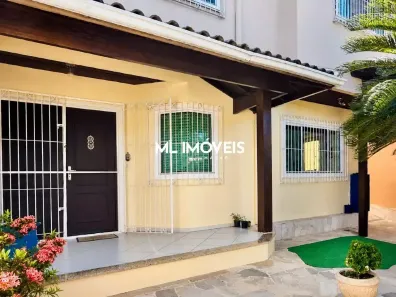 Casa com 3 Quartos à venda, 225m² no São Marcos, Macaé