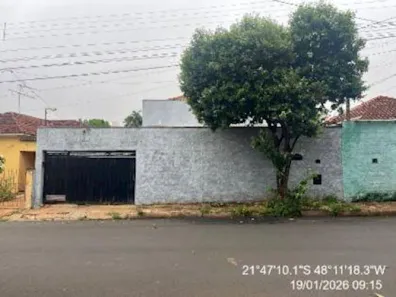 Casa com 4 Quartos à venda, 222m² no Centro, Araraquara
