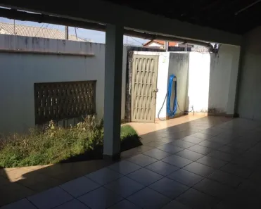 Casa com 3 Quartos à venda, 159m² no Cidade Jardim, Uberlândia