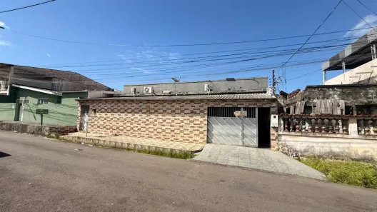 Casa com 3 Quartos à venda, 134m² no Parque 10 de Novembro, Manaus