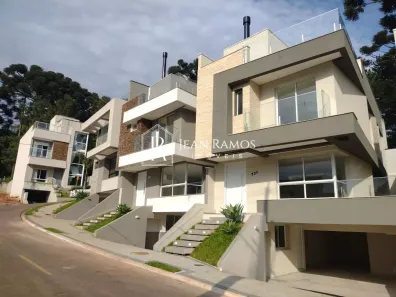 Sobrado com 3 Quartos à venda, 212m² no Santa Cândida, Curitiba