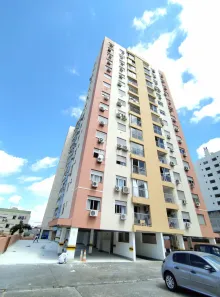 Apartamento com 2 Quartos para alugar, 72m² no Centro, Santa Maria