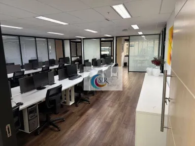 Sala Comercial à venda, 206m² no Cidade Monções, São Paulo