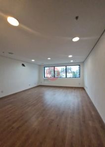 Sala Comercial para venda ou aluguel, 45m² no Auxiliadora, Porto Alegre