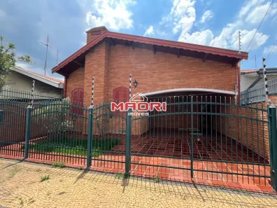 Sobrado com 4 Quartos à venda, 221m² no Vila Martina, Valinhos