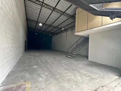 Galpão/Depósito/Armazém para alugar, 270m² no Jardim Baronesa, Taubaté