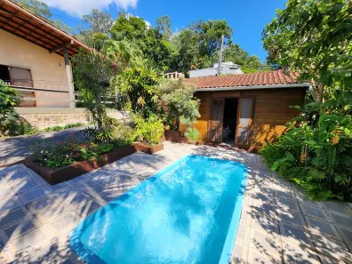 Casa com 4 Quartos à venda, 190m² no Sambaqui, Florianópolis