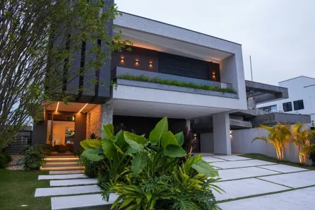 Casa com 4 Quartos para alugar, 532m² no Areias, Camboriú
