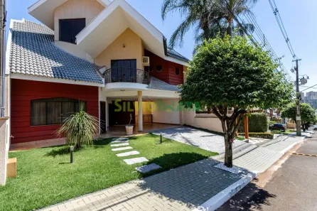 Casa de Condomínio com 4 Quartos à venda, 344m² no Zona 08, Maringá