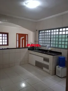 Sobrado com 3 Quartos à venda, 200m² no Jardim Colonial, São José dos Campos