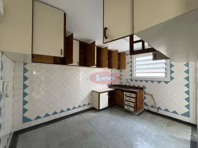 Apartamento com 3 Quartos para alugar, 95m² no Gonzaga, Santos