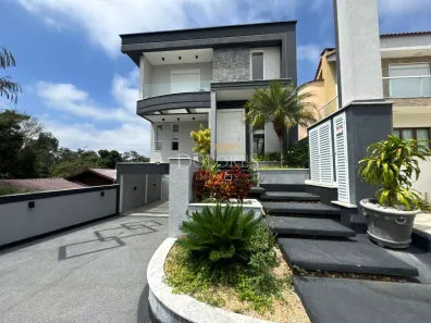 Casa de Condomínio com 4 Quartos para alugar, 390m² no Parque Residencial Itapeti, Mogi das Cruzes