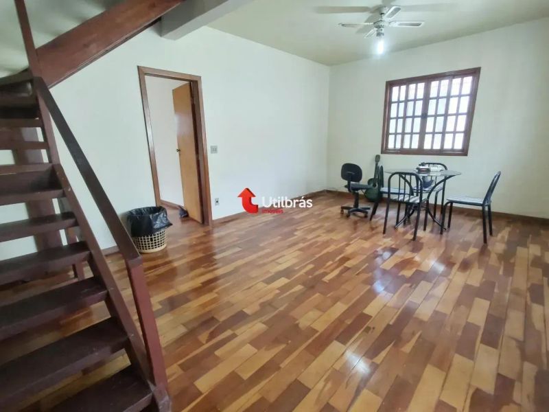 Casa com 2 quartos — Floramar, Belo Horizonte