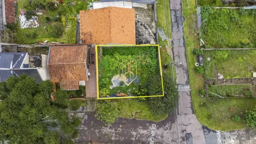 Lote/Terreno à venda, 198m² no Vista Alegre, Curitiba