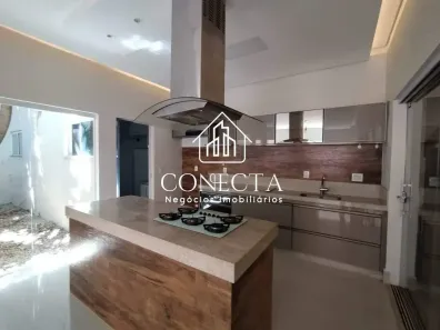 Casa com 3 Quartos para alugar, 205m² no Jardim Karaíba, Uberlândia