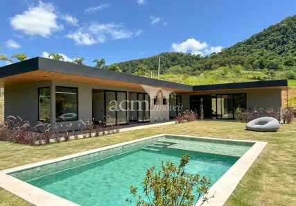Casa de Condomínio com 4 Quartos à venda, 3200m² no Pedro do Rio, Petrópolis