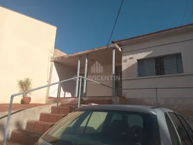 Casa com 2 Quartos à venda, 440m² no Vila Cardia, Bauru