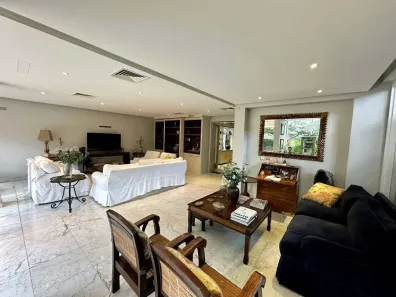 Casa com 3 Quartos à venda, 274m² no Jardim Europa, São Paulo