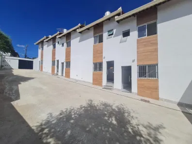 Casa de Condomínio com 2 Quartos à venda, 120m² no Praia, Contagem