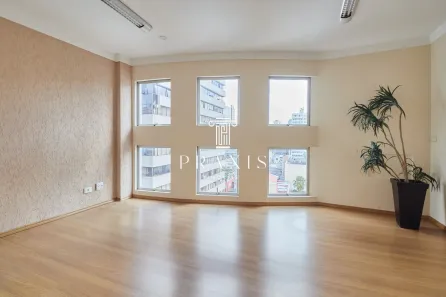 Sala Comercial à venda, 55m² no Centro, Curitiba