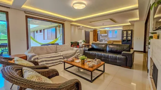 Casa com 4 Quartos à venda, 300m² no Morro Estevão, Criciúma