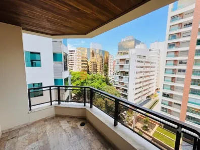Apartamento com 4 Quartos à venda, 214m² no Centro, Florianópolis