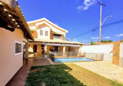 Casa com 3 Quartos à venda, 274m² no Parque Residencial Maria Stella Faga, São Carlos