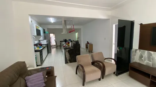 Casa com 3 Quartos à venda, 183m² no Santa Mônica, Uberlândia