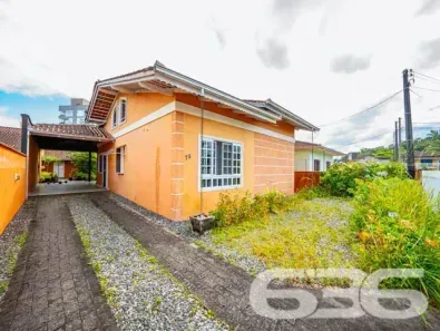 Casa com 3 Quartos à venda, 136m² no Costa e Silva, Joinville