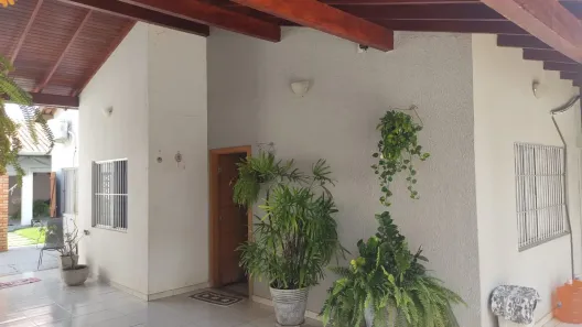 Casa com 3 Quartos à venda, 176m² no Jardim Comodoro, Cuiabá