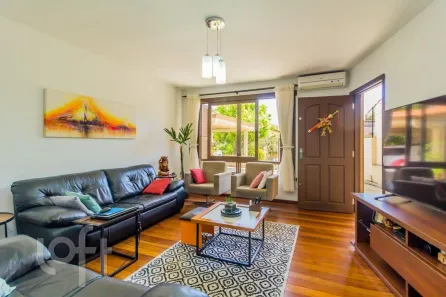 Casa com 3 Quartos à venda, 300m² no Ipanema, Porto Alegre