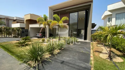 Casa de Condomínio com 4 Quartos à venda, 225m² no Condomínio do Lago 2ª Etapa, Goiânia
