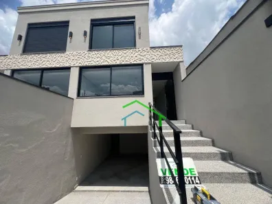 Casa com 3 Quartos à venda, 270m² no Centro, Carapicuíba