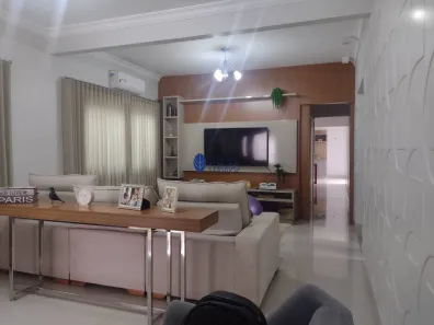 Sobrado com 3 Quartos à venda, 314m² no Anápolis City, Anápolis