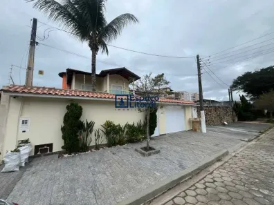 Sobrado com 5 Quartos à venda, 360m² no Indaiá, Caraguatatuba