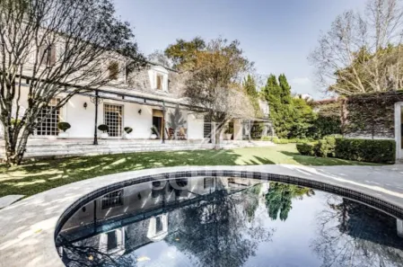 Sobrado com 4 Quartos à venda, 850m² no Jardim Leonor, São Paulo