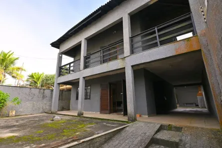 Sobrado com 3 Quartos à venda, 228m² no Josedy, Peruíbe