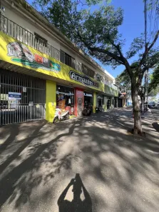 Apartamento com 3 Quartos para alugar, 128m² no Vila Santa Izabel, Maringá
