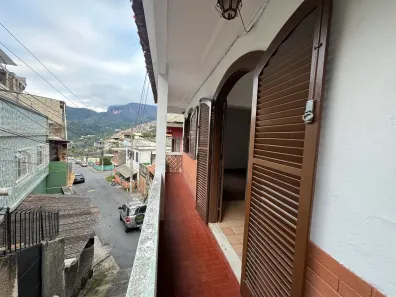 Casa com 2 Quartos para alugar, 65m² no Roseiral, Petrópolis