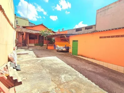 Casa com 3 Quartos à venda, 150m² no Minascaixa, Belo Horizonte