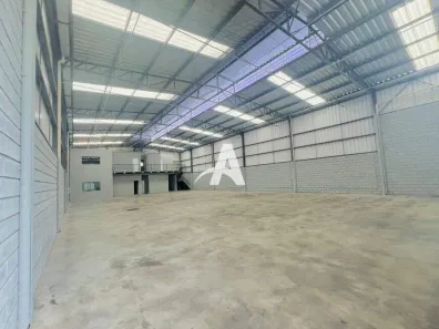 Galpão/Depósito/Armazém para alugar, 674m² no Loteamento Centro Empresarial Leste II, Uberlândia