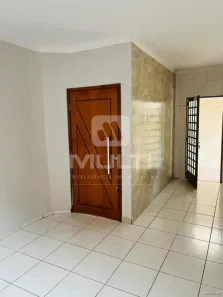 Casa com 3 Quartos à venda, 130m² no Jardim Holanda, Uberlândia